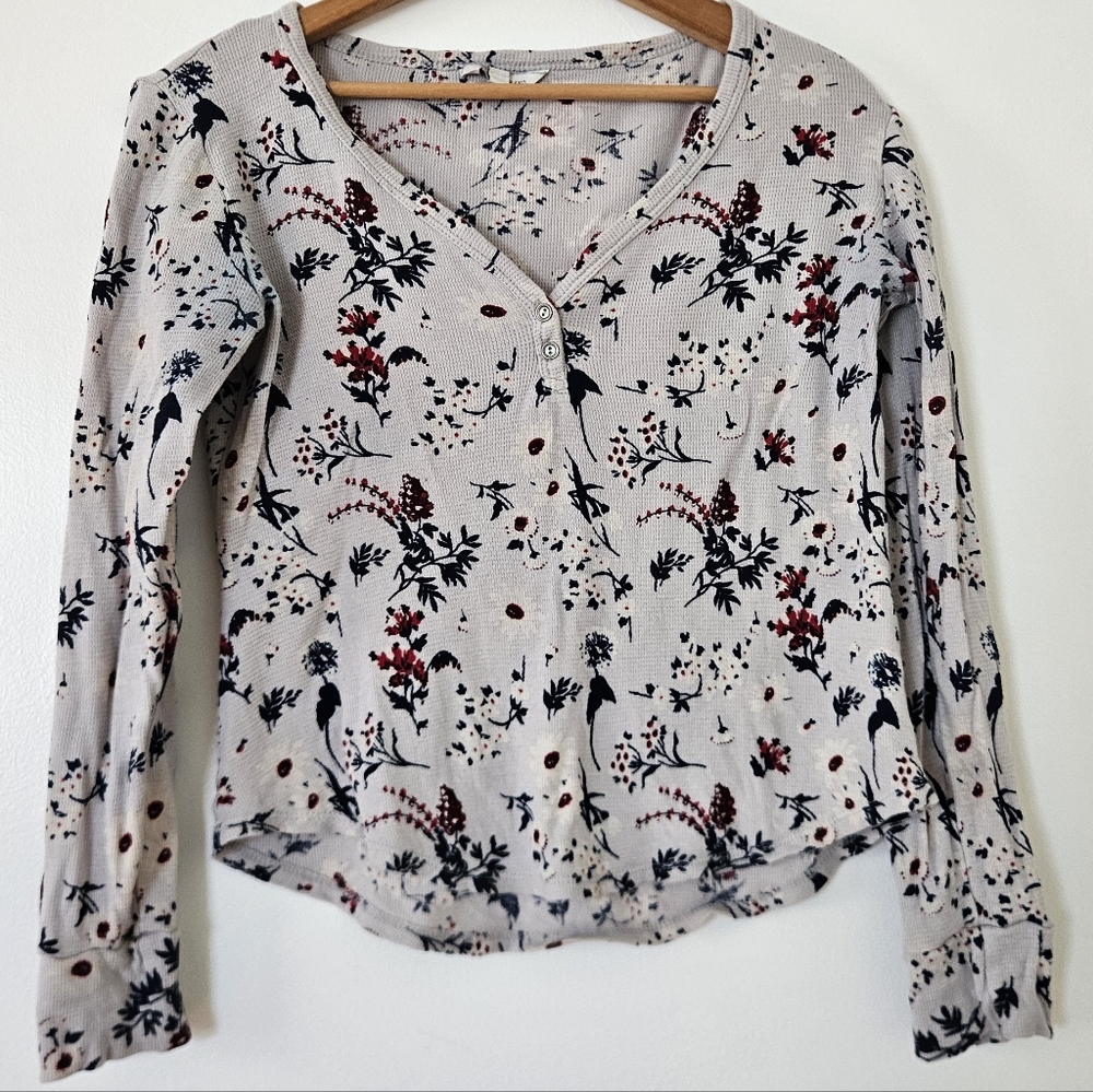Lucky Brand Womens Waffle Knit Thermal Top XS Henley Floral Gray Cottagecore
